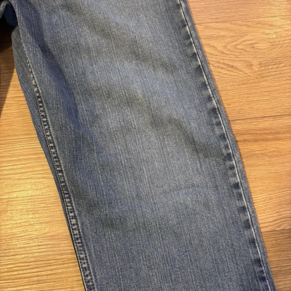 Levis preowned good